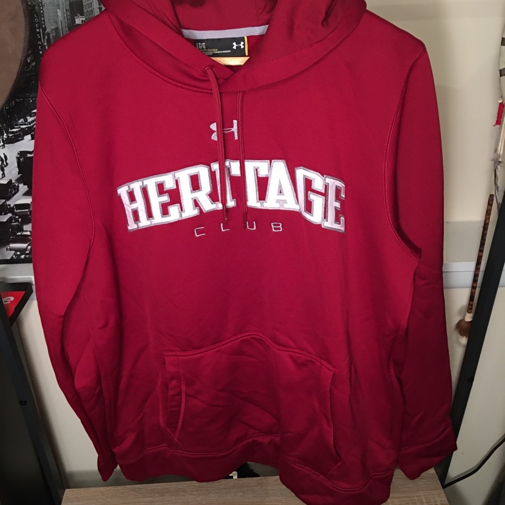 Under Armour sweatshirt